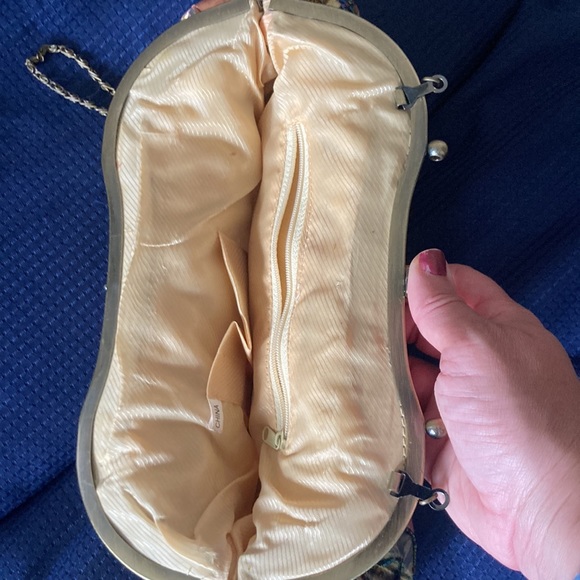 Beaded Handbag - Picture 5 of 6